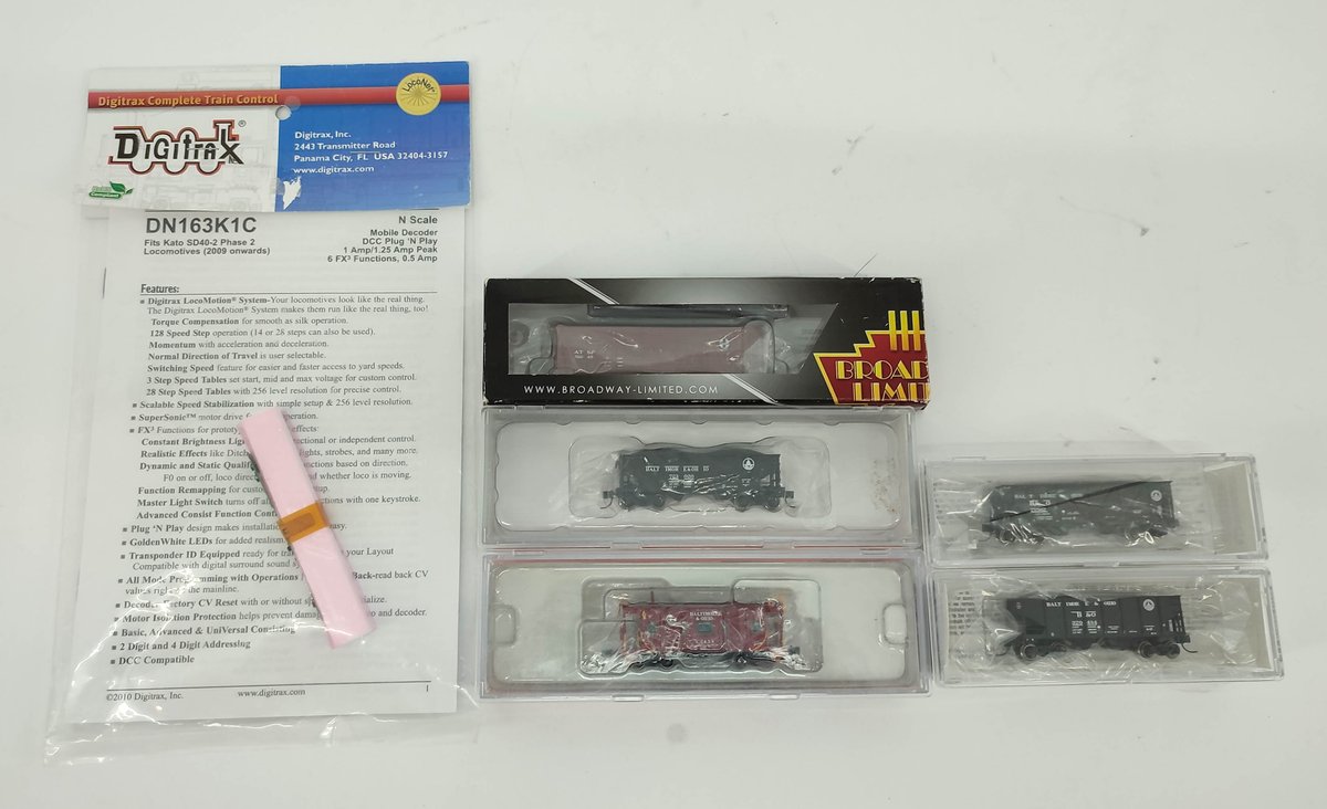 N GAUGE 6PC MIXED N SCALE STOCK CAR, HOPPER CARS, CABOOSE OBS & DIGITRAX DN163K1C MOBILE DECODER DCC PLUG N PLAY IN PACKAGE  INV 262380547