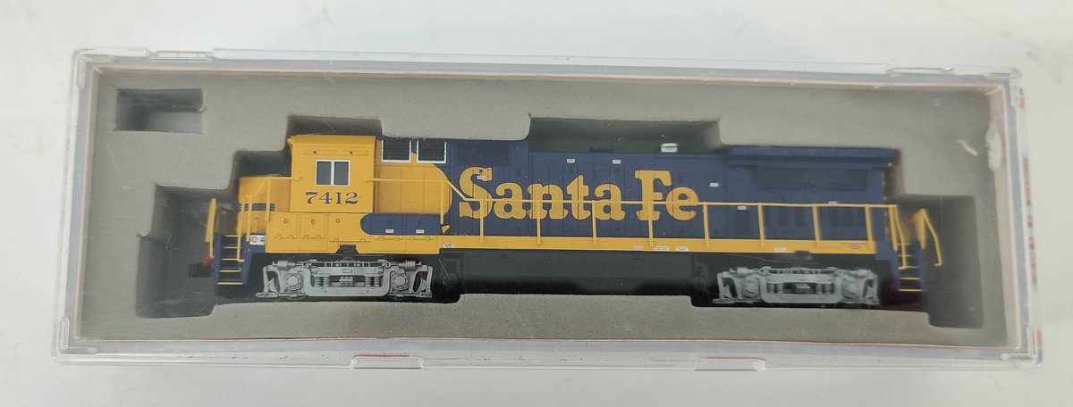 N GAUGE ATLAS N SCALE #48704 DASH 8-40B DIESEL LOCOMOTIVE SANTA FE 7412 OB  INV 262380544