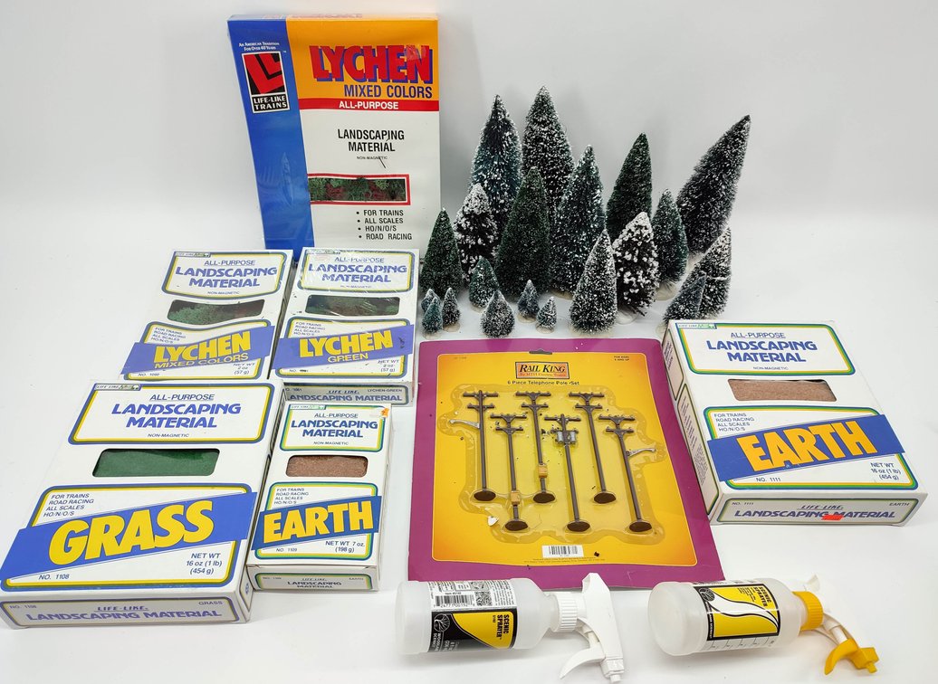 ACCESSORIES LANDSCAPING MATERIALS, TREES, SPRAY BOTTLES O SCALE TELEPHONE POLES MIXED LOT  INV 262380580