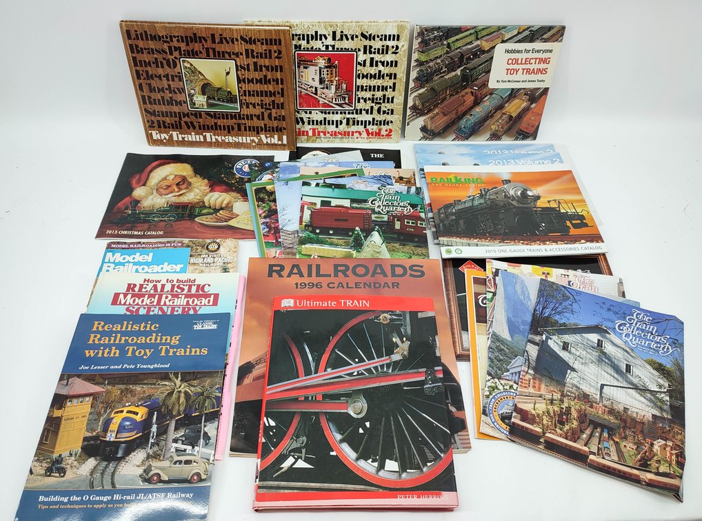 TRAIN BOOK, TOY TRAIN BOOKSS AND TOY TRAIN CATALOGS, CALENDAR MIXED  INV 262380583