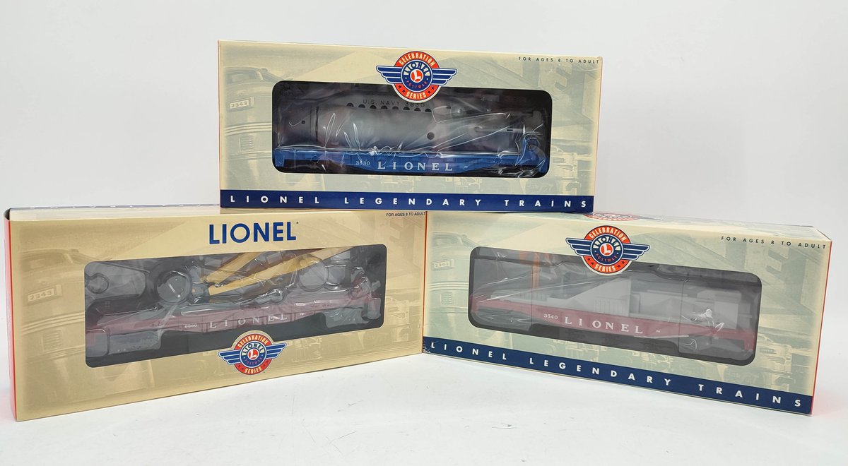 LIONEL 3 TRAIN CARS BOOM CRANE CAR 6-29857, FLATCAR W/ SUBMARINE 6-26020, OPERATING RADAR CAR 6-26781 OBS  INV 262380601