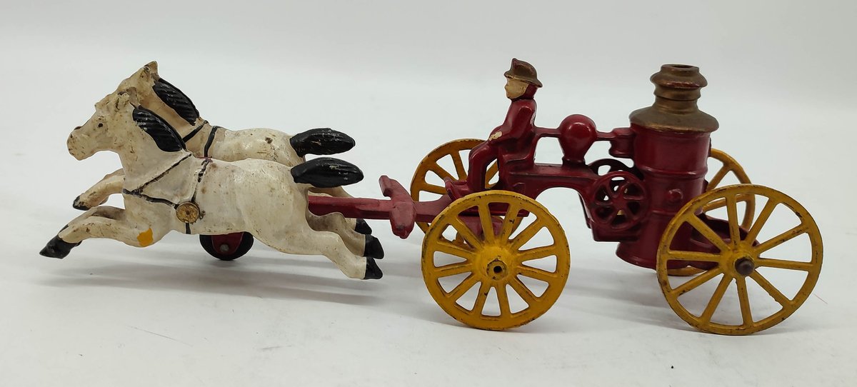 CAST IRON HORSE DRAWN FIRE PUMPER/STEAM ENGINE APPROX. 11"  INV 262380621
