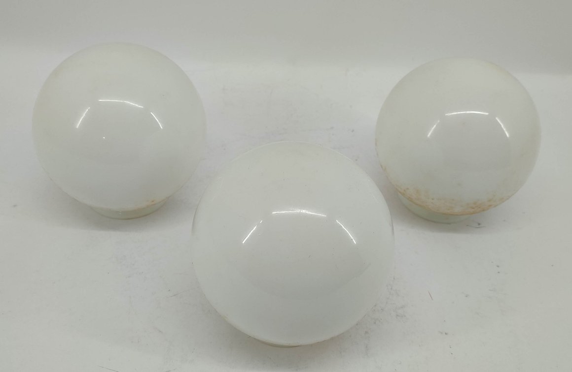 3 WHTIE OPAL GLASS SPHERE LIGHT SHADES OR GLOBES OPENINGS APPROX. 3"  INV 262380624