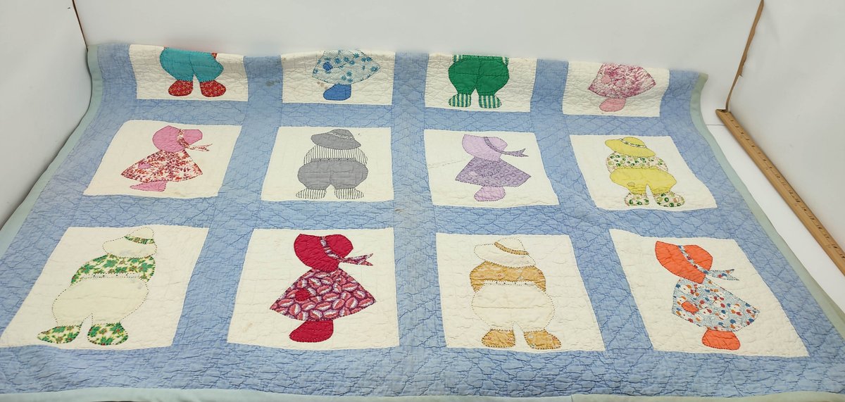 CHILD QUILT APPROX. 55"X 70"  INV 262380648