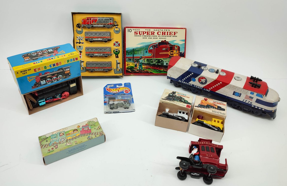 TOYS COLLECTION OF VINTAGE TOY TRAIN MIXED  INV 262380655