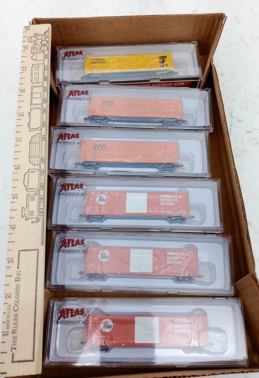 6 ATLAS N FMC 5077 SD BOX CARS VERMONT RAILWAY, NORTHERN & P&W, 6 OBS  INV 263331174