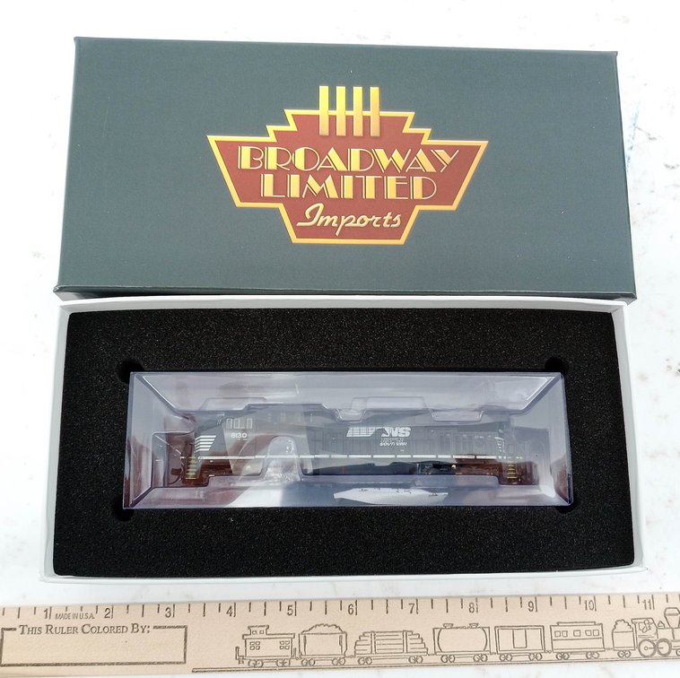 BROADWAY LIMITED 3541 NS #8130 GE ES44AC N SCALE LOCOMOTIVE, OB  INV 263331214
