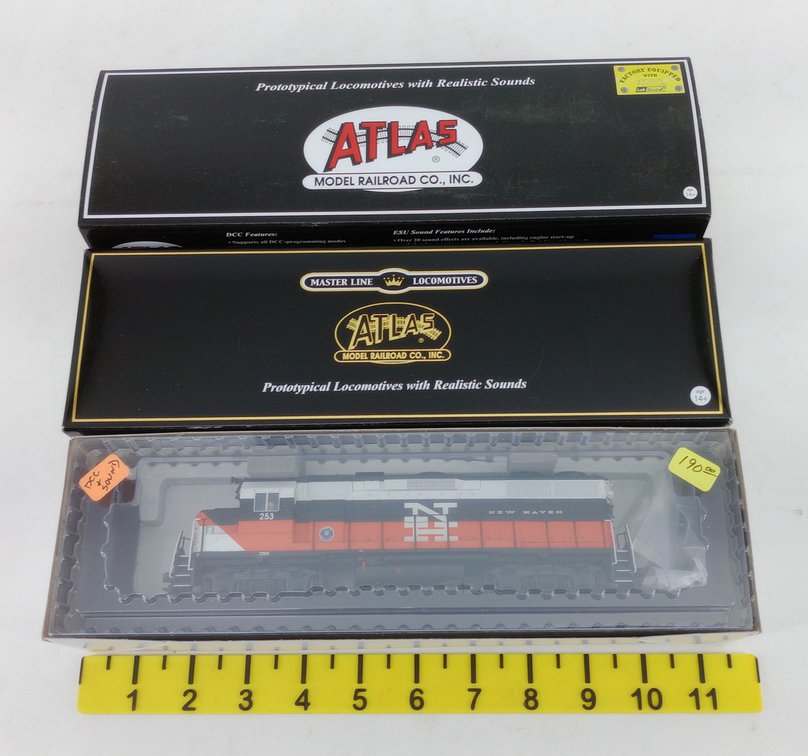 ATLAS 10001724 CONN DOT NEW HAVEN GP38 LOW NOSE LOCOMOTIVE #253 DCC & SOUND, OB  INV 263331236