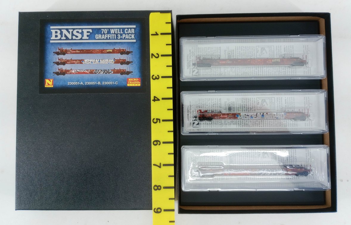 MICRO-TRAINS BNSF 70' WELL CAR GRAFFITI 3-PACK  INV 263331255