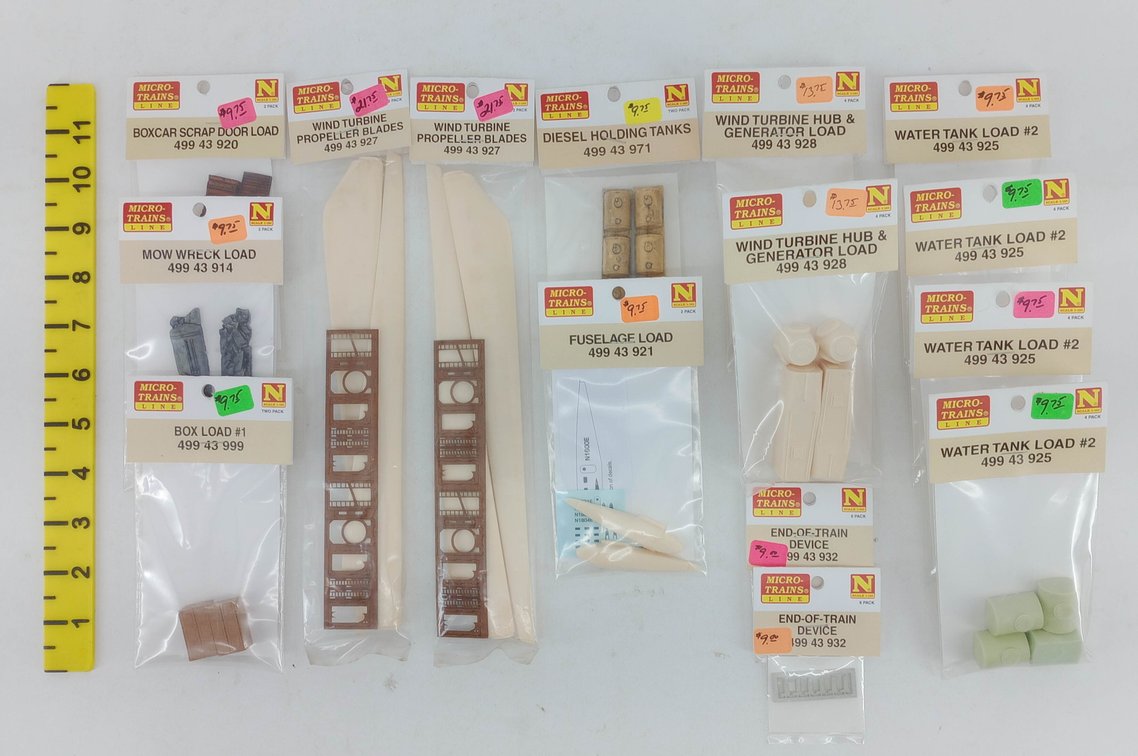 ASSORTED MICRO-TRAINS N SCALE LOADS & END-OF-TRAIN DEVICES, WIND TURBINE, WATER TANK, SOME OBS  INV 263331328