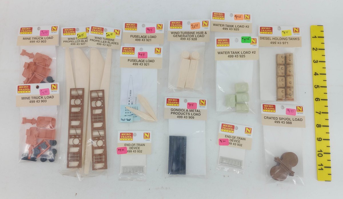 MIXED MICRO-TRAINS N SCALE FREIGHT CAR LOADS & END-OF-TRAIN DEVICES, SEALED JPACKAGES  INV 263331352