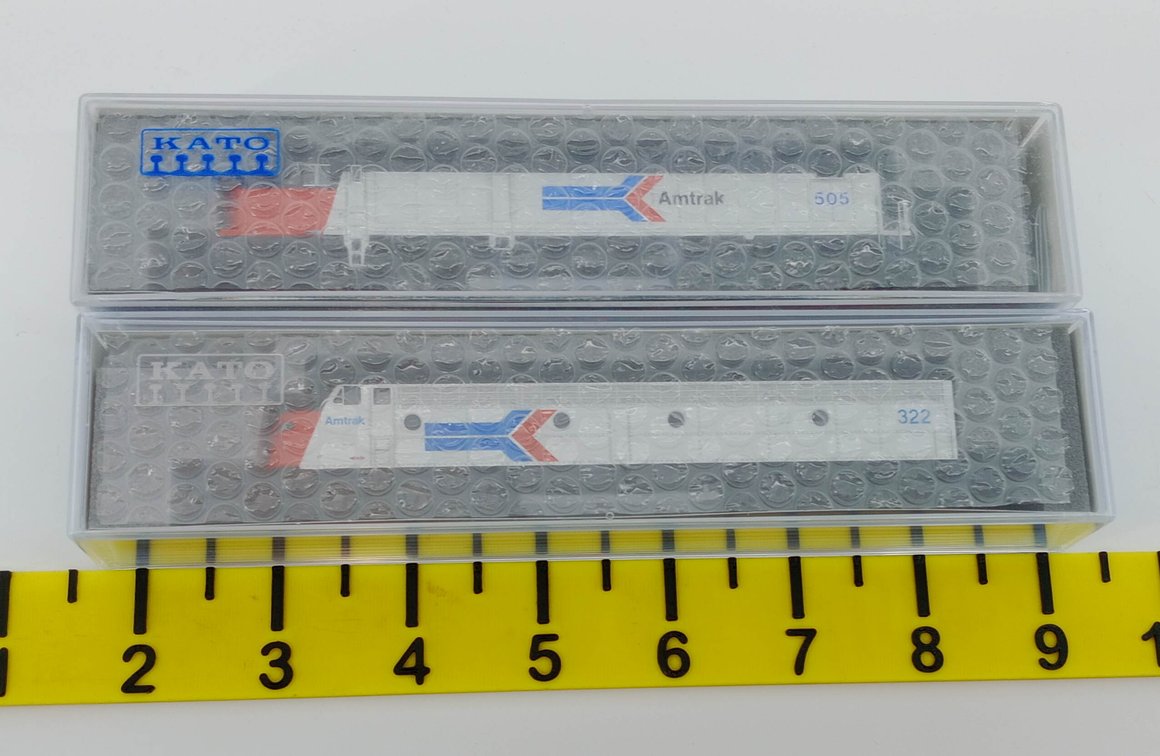 2 KATO N SCALE 176-9202 SDP40F & 176-5347 E8A AMTRAK PHASE I LOCOMOTIVES, 2 OBS  INV 263331408