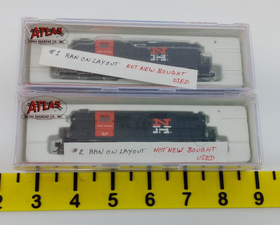 2 ATLAS 48323 NEW HAVEN GP-9 PH. 2 #1218 LOCOMOTIVES, 2 OBS  INV 263331416