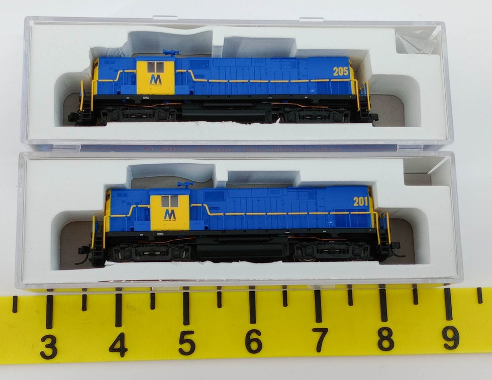 2 N SCALE C420 PH.1 HIGH NOSE LONG ISLAND DIESEL LOCOMOTIVES #201 & #205, 2 OBS  INV 263331420