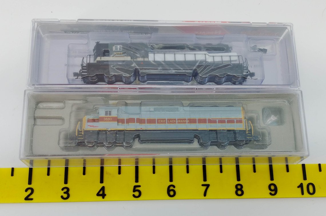 2 N SCALE LOCOMOTIVES SD45-2 ERIE LACKAWANNA 3680 & GP40-2 SOUTHERN 3224, 2 OBS  INV 263331422
