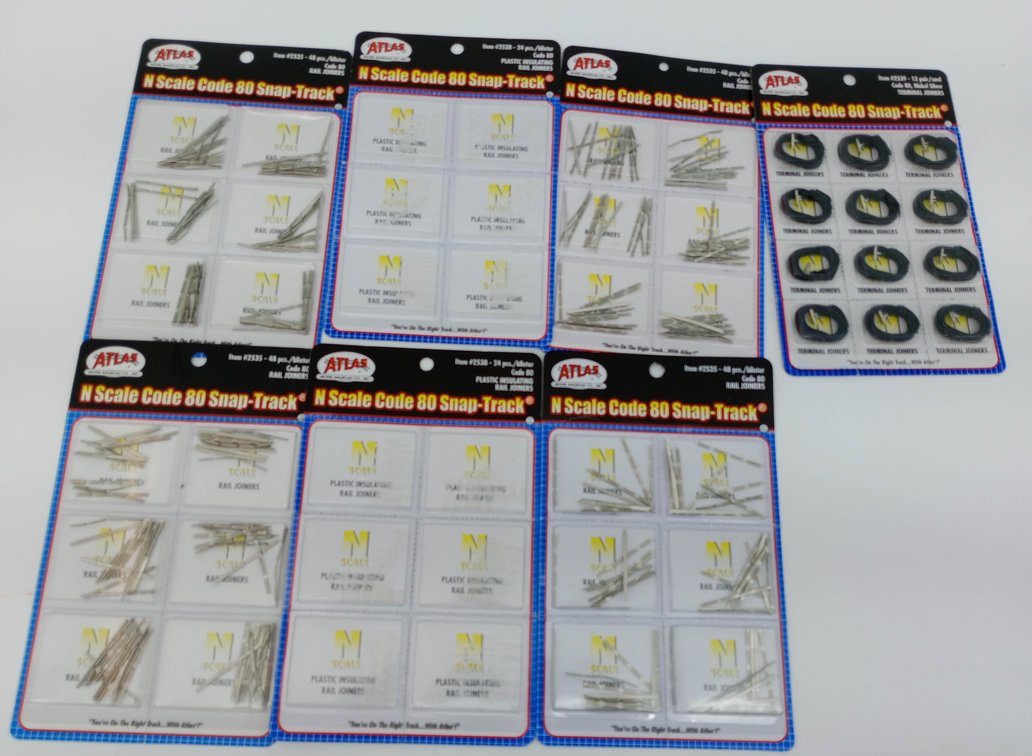 ASSORTED ATLAS N SCALE CODE 80 SNAP-TRACK RAIL JOINERS & TERMINAL JOINERS, 7 CARDS  INV 263331443