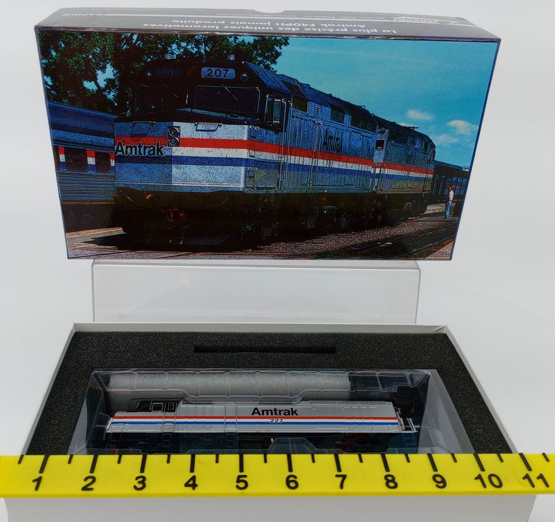 RAPIDO HO 80546 AMTRAK PHASE III EARLY F40PH #227 DC/DCC/SOUND LOCOMOTIVE, OB  INV 263331450