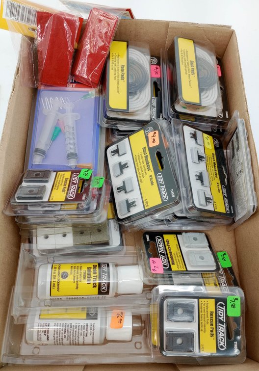 ASSORTED WOODLAND SCENICS TIDY TRACK N SCALE CLEANING PADS & SOLUTION, ALL OBS  INV 263331491