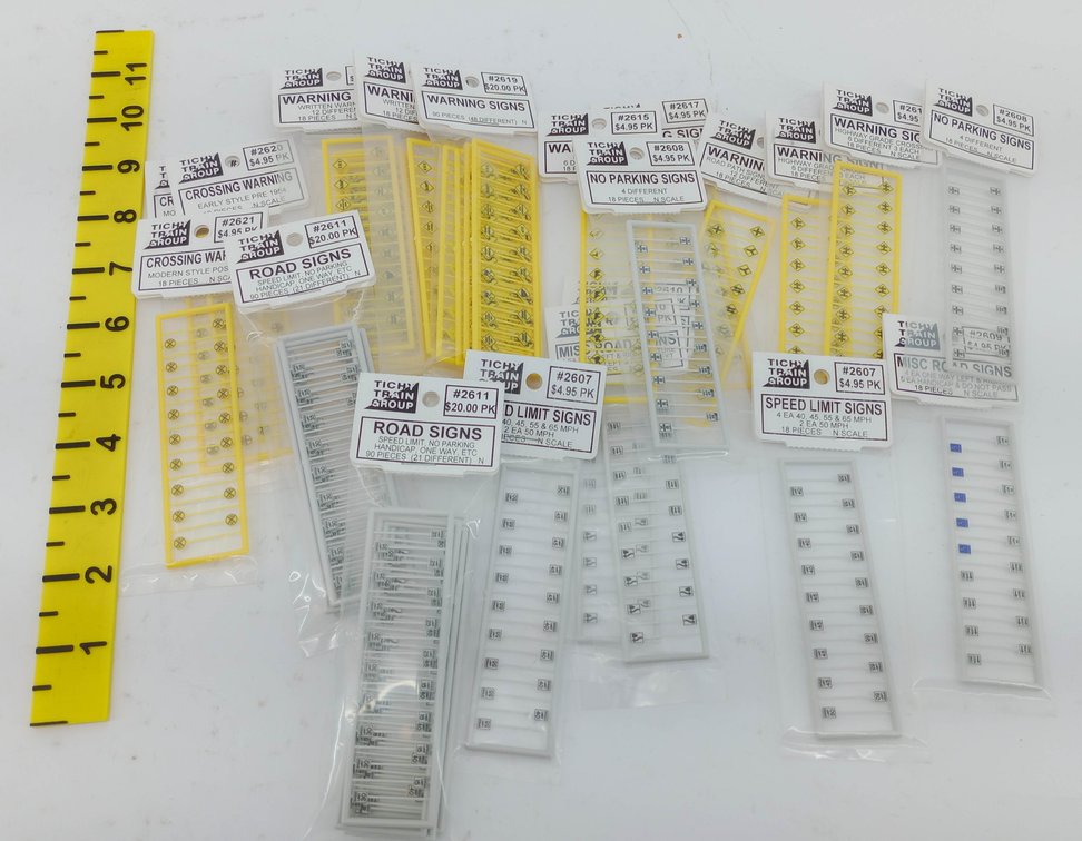 ASSORTED TICHY TRAIN GROUP N SCALE ROAD, WARNING & SPEED LIMIT SIGNS  INV 263331500