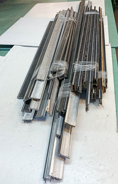 NO SHIPPING! 6 & 7' ASSORTED TRAIN DISPLAY SHELVING SECTIONS INV 263340451