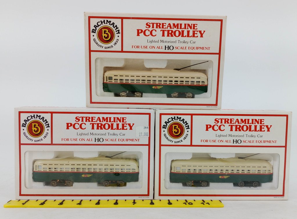 3 BACHMANN HO GAUGE 62945 PTC STREAMLINE PCC TROLLEY CARS, 3 OBS  INV 263430004