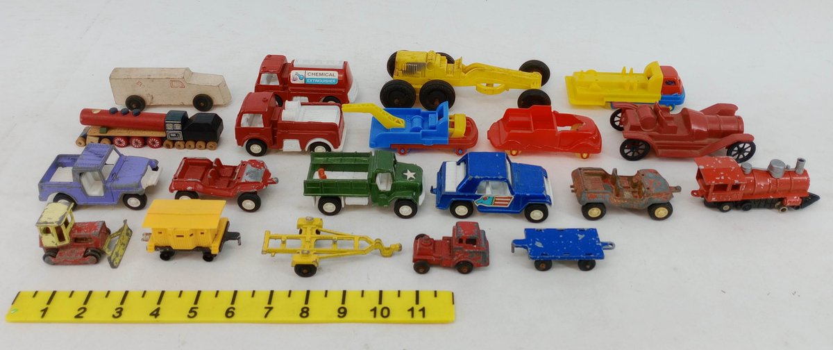 ASSORTED DIE-CAST & PLASTIC TOY VEHICLES FIRE TRUCKS JEEPS TRAINS TRAILERS CONSTRUCTION & MORE  INV 263470013