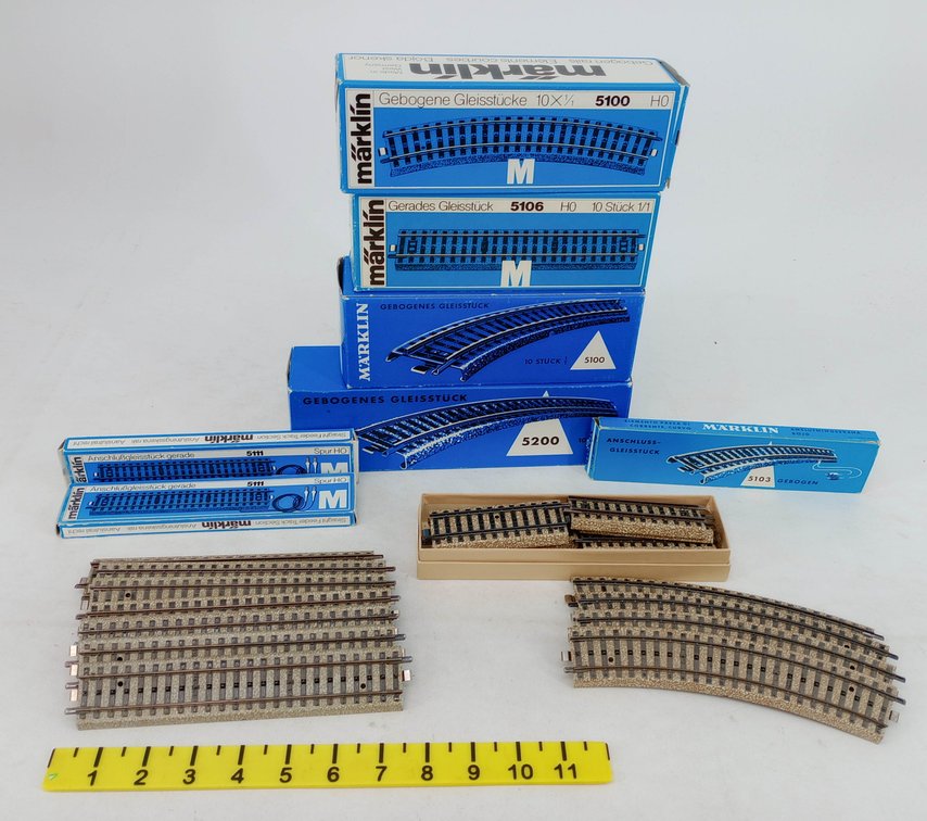 MARKLIN HO M TRACK ASSORTED CURVED & STRAIGHT TRACK SECTIONS, SOME OBS  INV 263480001