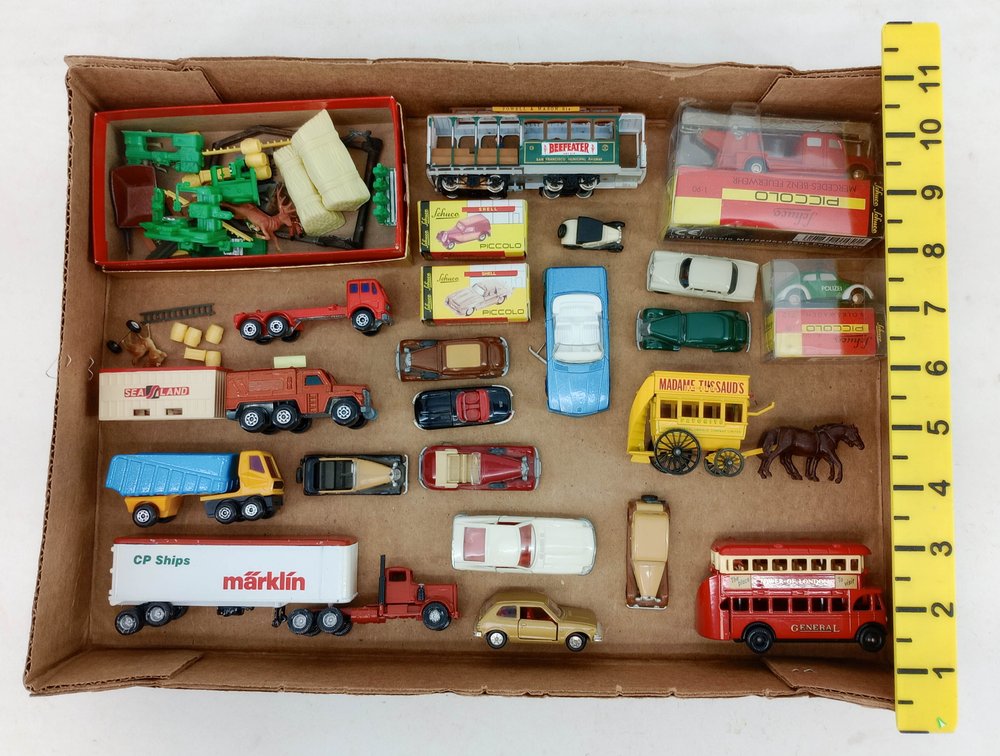 ASSORTED SCHUCO PICCOLO, MARKLIN DIE-CAST CARS, TRUCKS & BUSES SOME OBS  INV 263480010