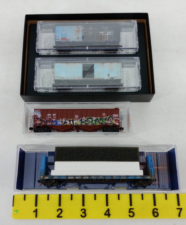 4 MICRO-TRAINS N SCALE WEATHERED B&M BOXCARS, BNSF HOPPER & NASA FLAT CAR, 4 OBS  INV 263331594