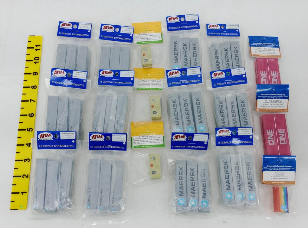 18NASSORTED ATLAS N SCALE MAERSK, ONE & MILITARY INTERMODAL CONTAINERS  INV 263331602