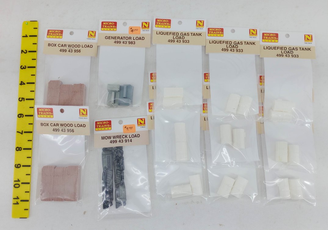 ASSORTED MICRO-TRAINS N SCALE FREIGHT CAR LOADS, WOOD, GENERATOR, WRECK & GAS TANK, SOME OBS  INV 263331635