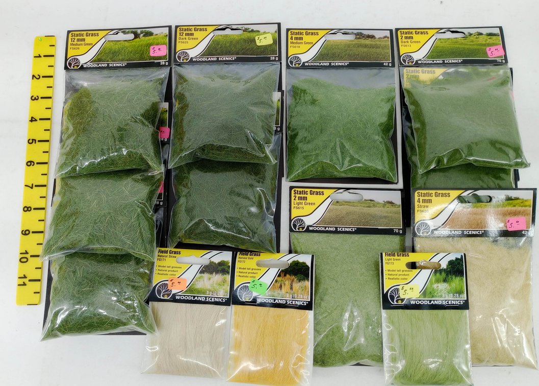 ASSORTED WOODLAND SCENICS STATIC GRASS & FIELD GRASS SCENERY BAGS, CARDED PACKAGES  INV 263331639