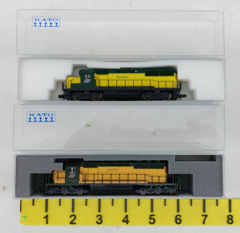 2 KATO N SCALE C&NW LOCOMOTIVES, GP50 176-033 & SD40-2 176-4818, 2 OBS  INV 263331647