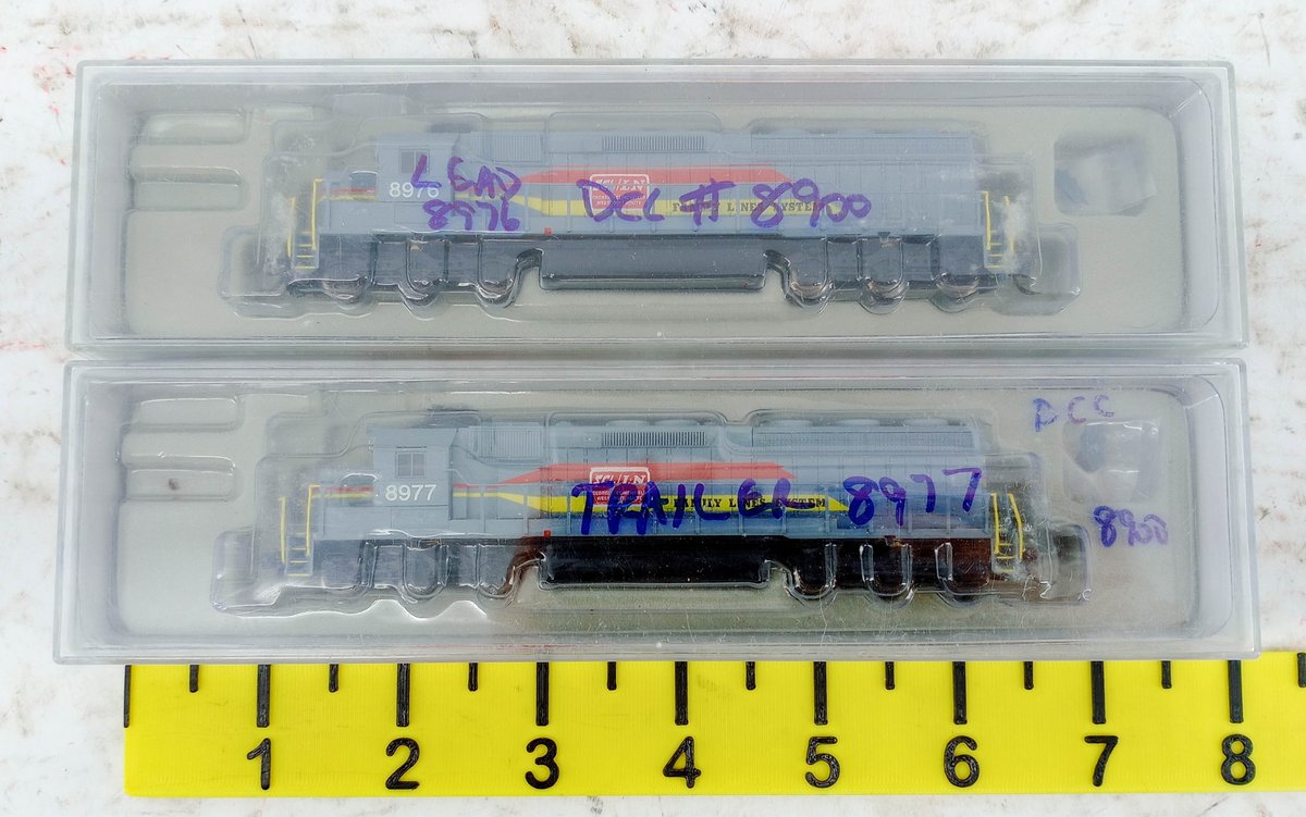 2 TRAINWORX N GAUGE 69573 SD45-2 SCL / L&N FAMILY LINES LOCOMOTIVES 8976 & 8977, 2 OBS  INV 263331668