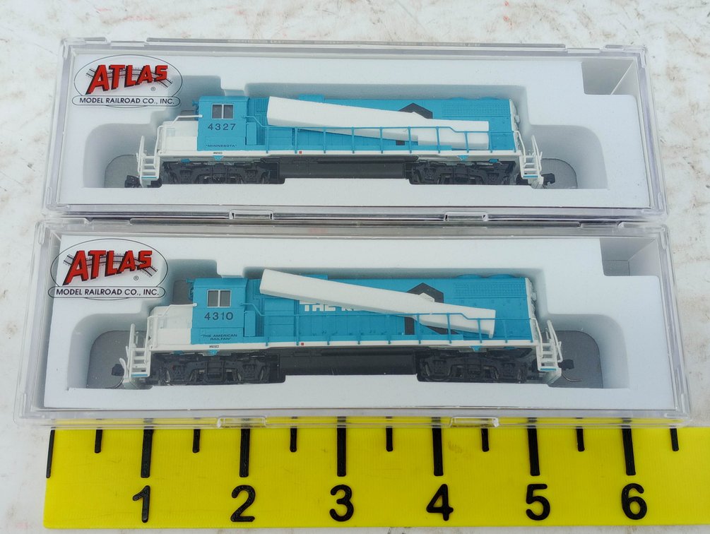 2 ATLAS N GP38-2 ROCK ISLAND LOCOMOTIVES #4327 & #4310, 2 OBS  INV 263331694