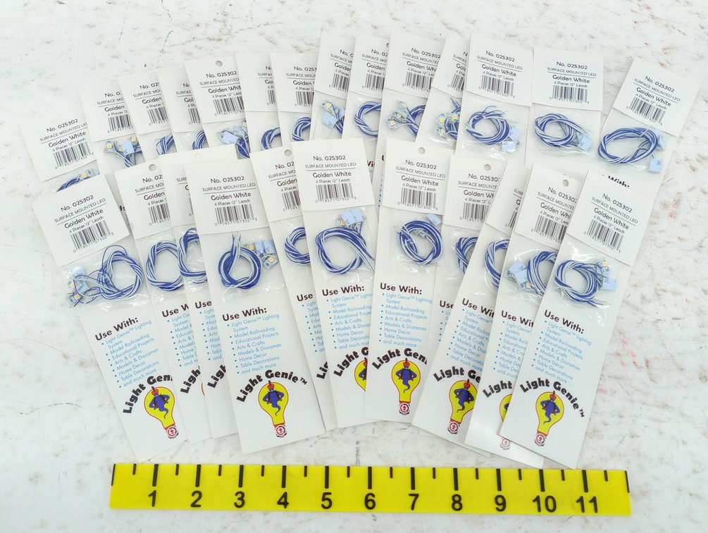 LIGHT GENIE 025302 GOLDEN WHITE SURFACE MOUNTED LEDS, 4 PIECE PACKS, MANY OBS  INV 263331700