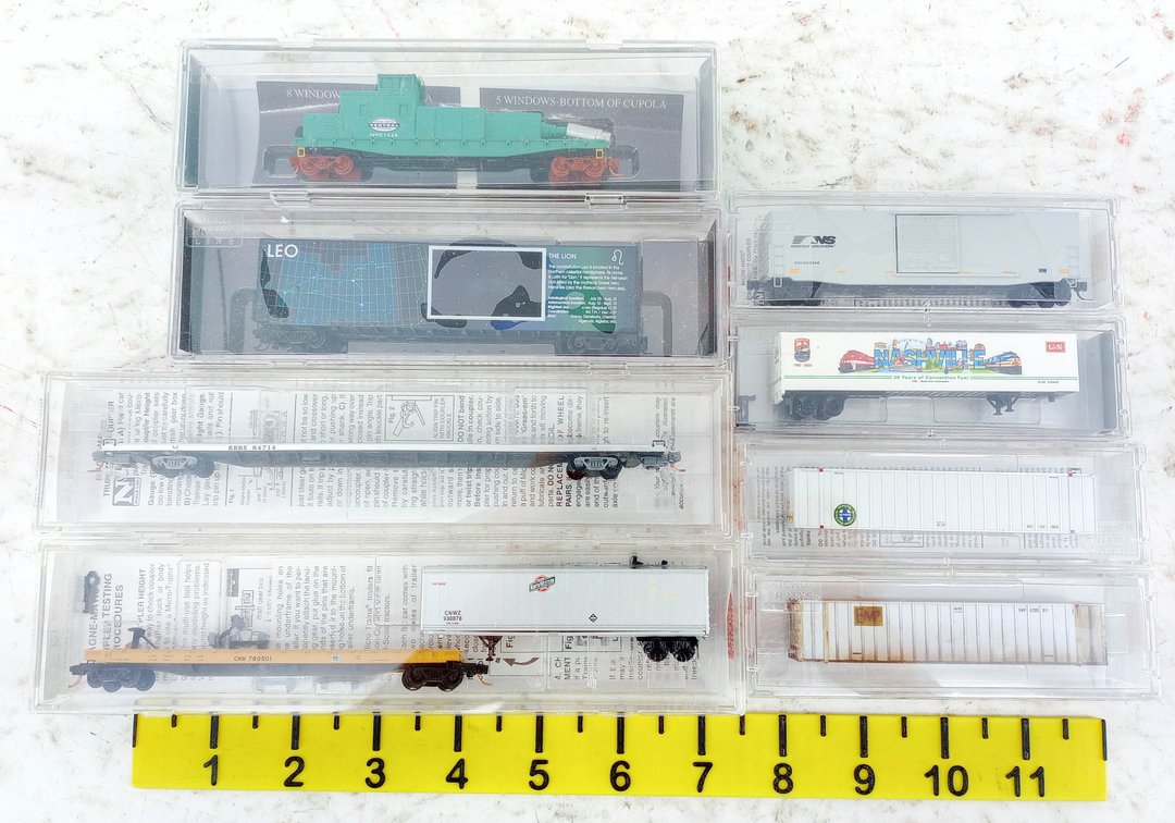 ASSORTED MICRO-TRAINS N SCALE FREIGHT CARS & CONTAINERS, 8 OBS  INV 263331711