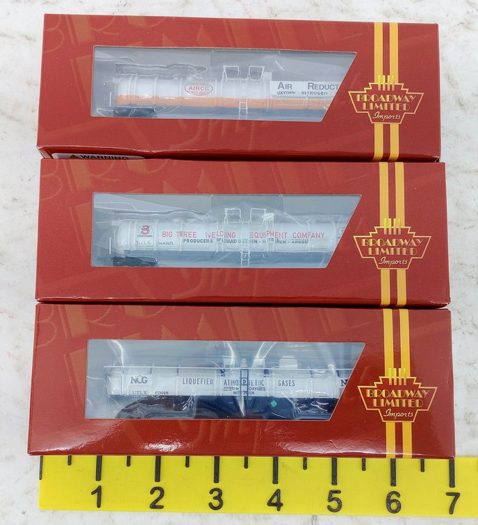 3 BROADWAY LIMITED N SCALE 3727, 3729, 3733 CRYOGENIC TANK CARS AIRCO, BIG THREE & NCG, 3 OBS  INV 263331722