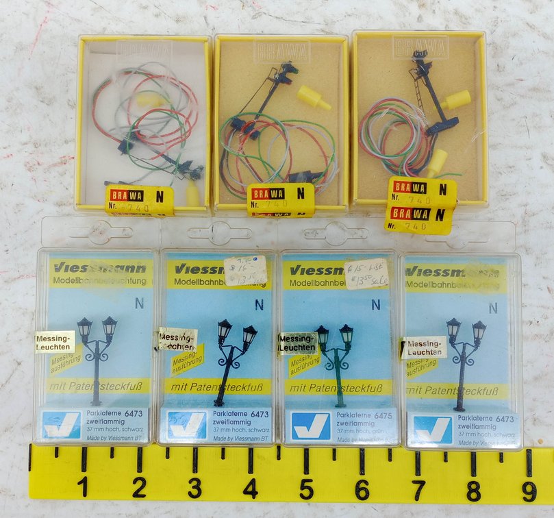 3 BRAWA N 740 SIGNALS & 4 VIESSMANN N 6473/6475 PARK LAMPS, 7 OBS  INV 263331829