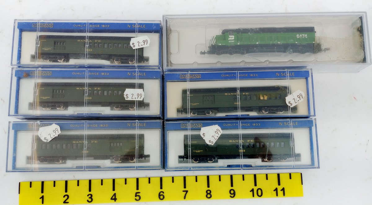 6 BACHMANN N SCALE BURLINGTON NORTHERN 6474 SD-45 LOCO & 5 SANTA FE 5623 COMBINES, 6 OBS  INV 263331899
