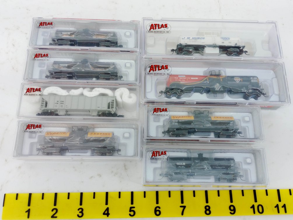 8 ATLAS N SCALE TANK CARS & HOPPER, PROPANE, HUBER, NS, 8 OBS  INV 263331915