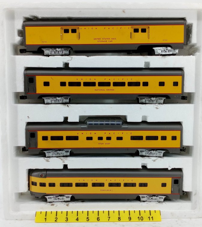 4 MTH O GAUGE MT-6019 UNION PACIFIC ALUMINUM PASSENGER CARS, OB  INV 263390034