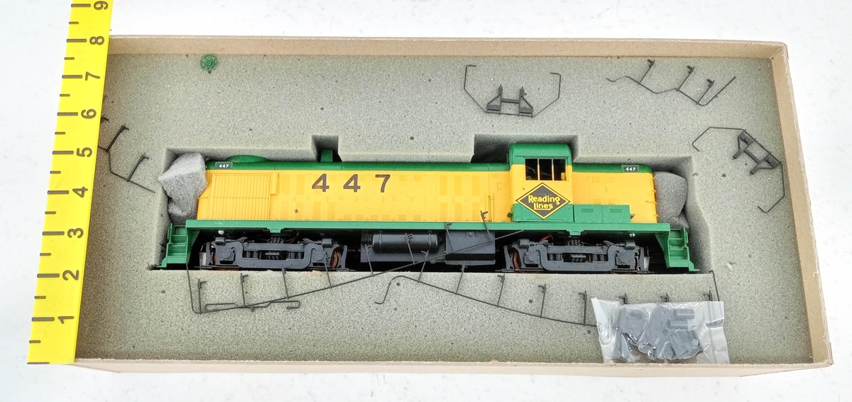 WEAVER O GAUGE 5515 READING HI-RAIL RS-3 DIESEL LOCOMOTIVE #447, OB  INV 263390053