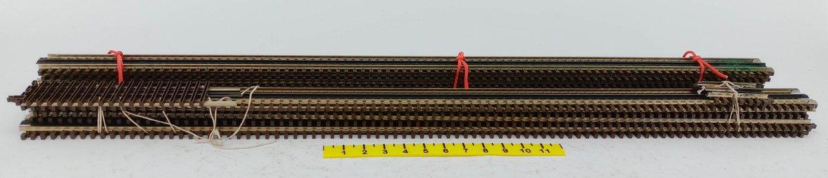9 PCS 40" ATLAS STRAIGHT O-GA TRACK W/FEW SM. PCS  INV 263390164