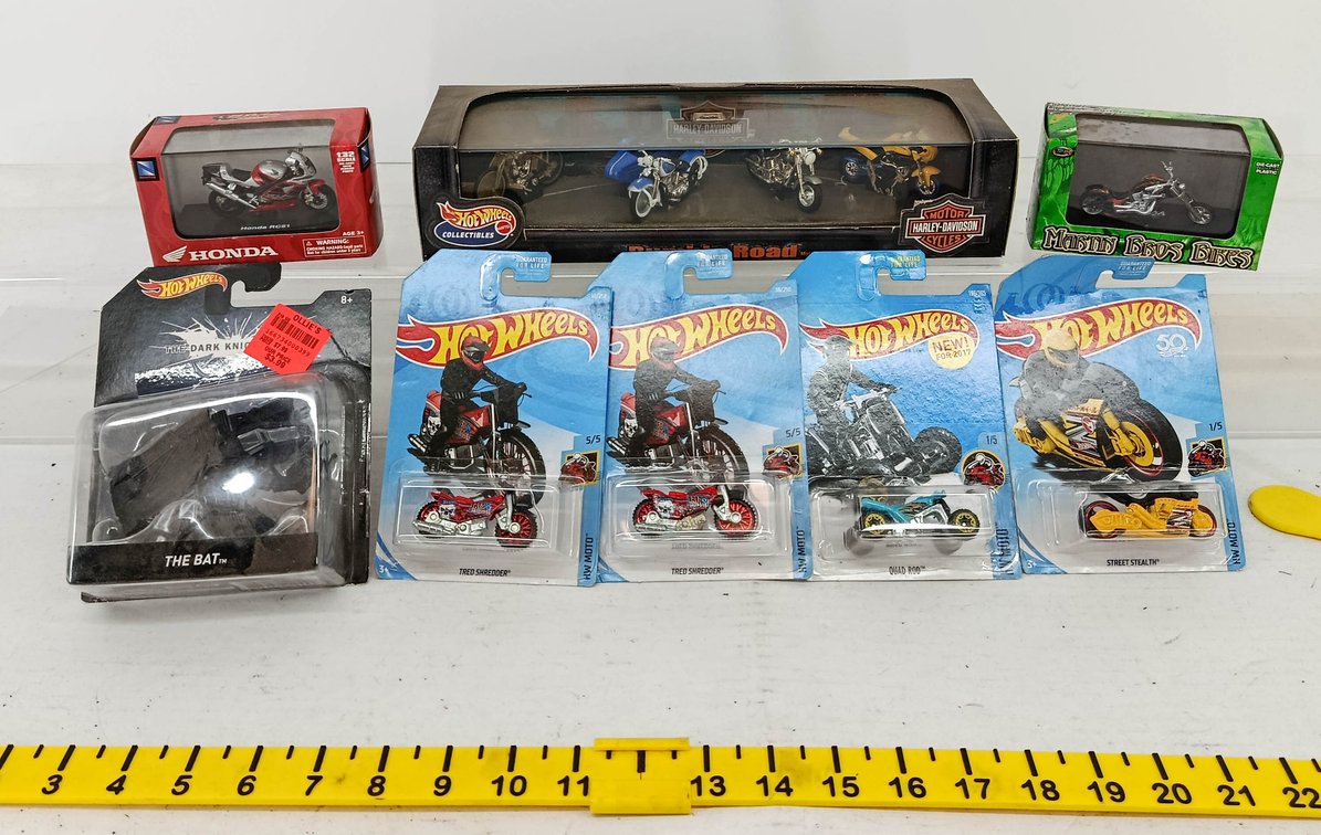 8 HOT WHEELS HARLEY-DAVIDSON HONDA RC51 MARTIN BROS BIKES DIE-CAST MOTORCYCLES & THE BAT 8 OB  INV 260740124