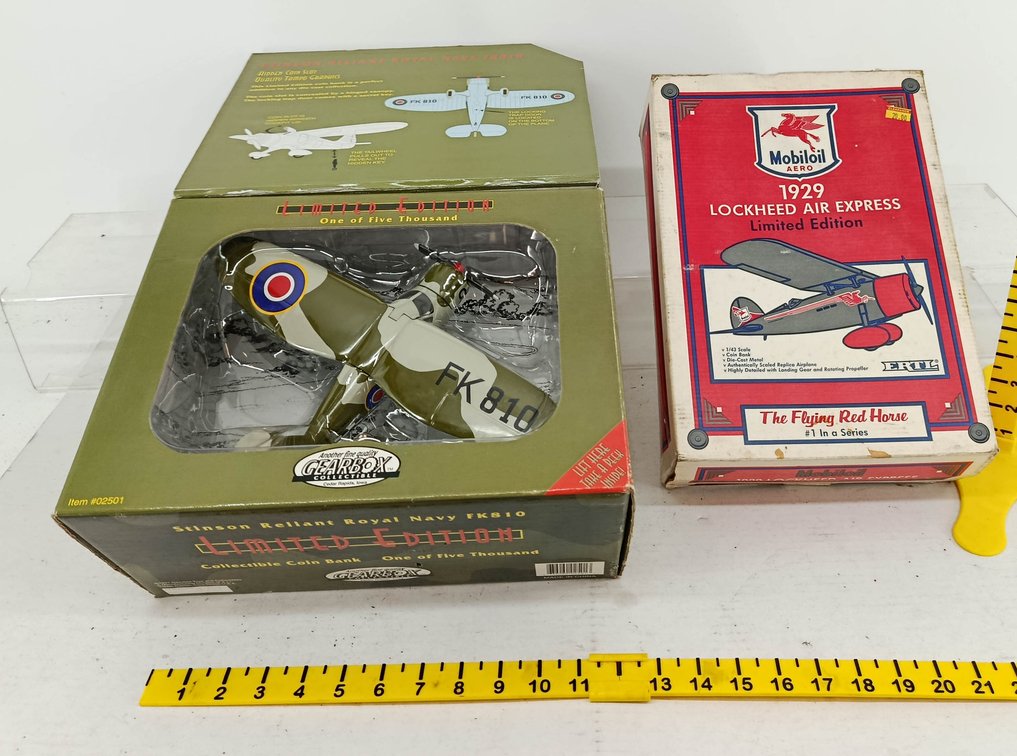 2 DIE-CAST COIN BANK AIRPLANES GEARBOX STINSON RELIANT RN FK810 & ERTL MOBILOIL 1929 LOCKHEED AIR EXPRESS 2 OB  INV 260740130