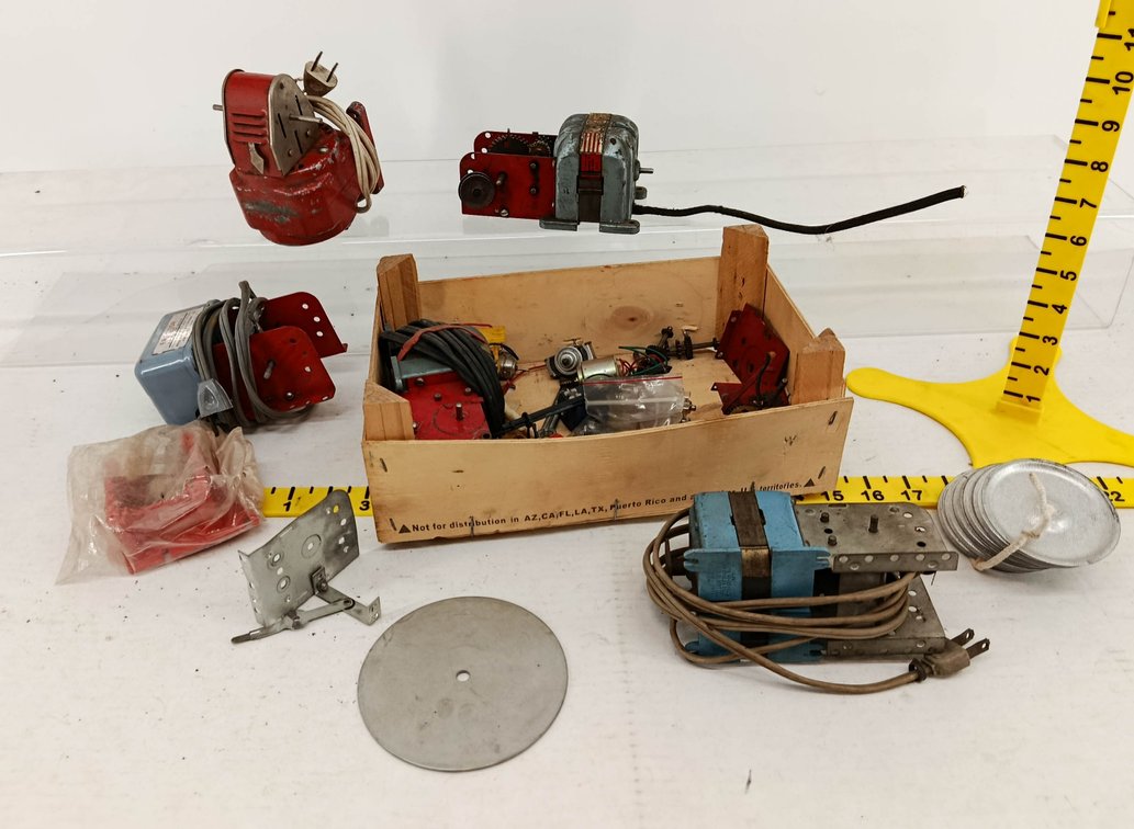 ASSORTED A.C. GILBERT ERECTOR ELECTRIC ENGINES A-47 A-49 & MOTOR PARTS  INV 260740132