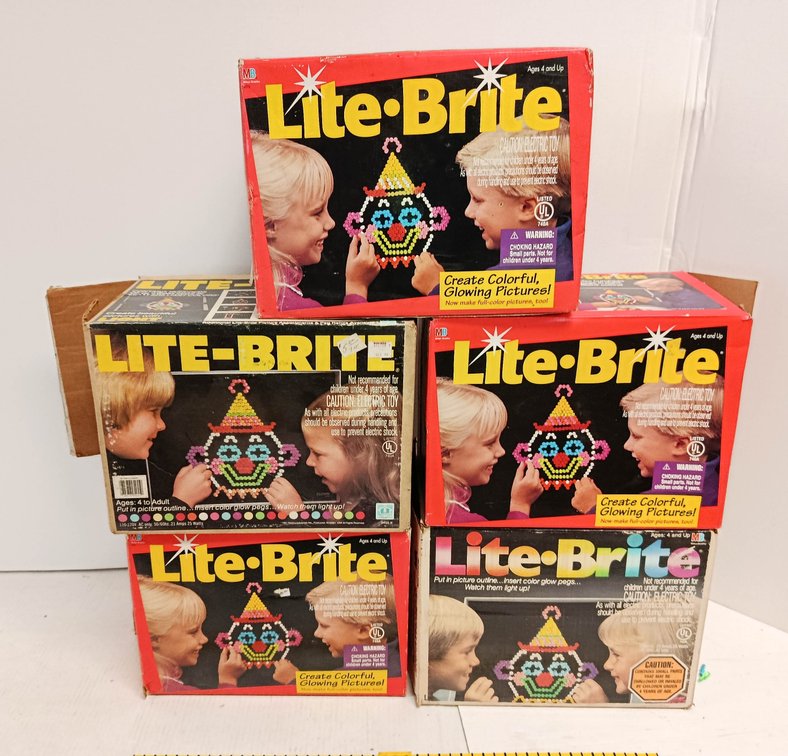 5 MILTON BRADLEY & HASBRO LITE-BRITE LIGHT UP PEG TOYS WITH CLOWN PICTURE 5 OB  INV 260740139