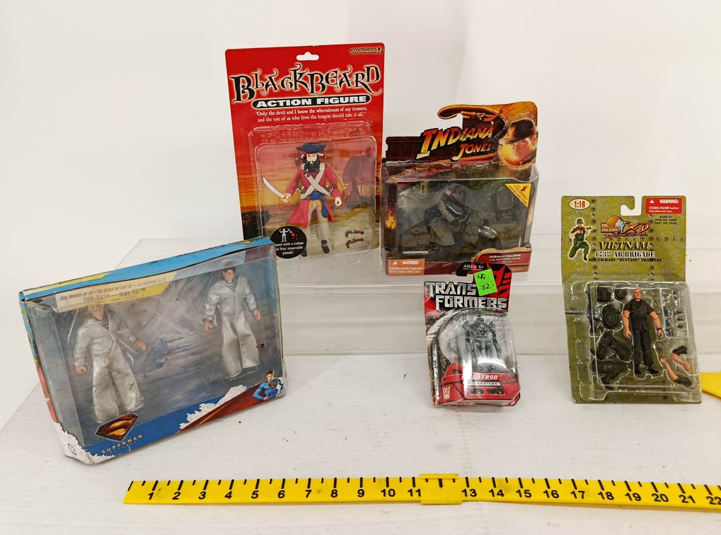 5 ACTION FIGURES BLACKBEARD INDIANA JONES TRANSFORMERS MEGATRON SUPERMAN RETURNS & ULTIMATE SOLDIER VIETNAM 5 OB  INV 260900958