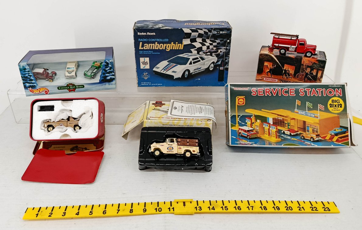 6 DIE-CAST & TOY SETS HOT WHEELS HOT RODS RADIO SHACK RC LAMBORGHINI MATCHBOX BLUE-BOX SERVICE STATION 5 OB  INV 260900964